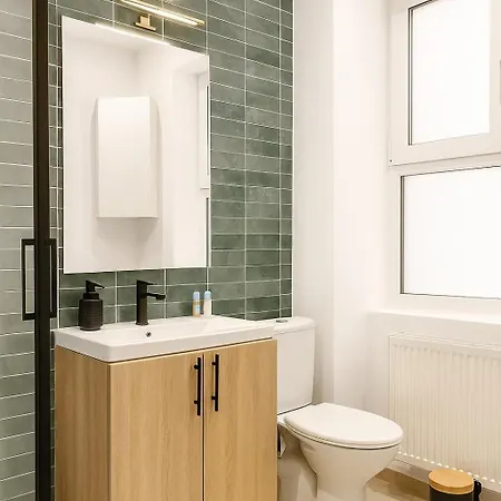 Emerald Escape - Near Cismigiu Park *