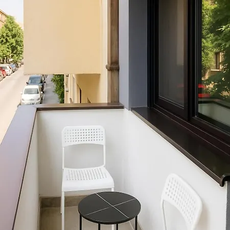 Emerald Escape - Near Cismigiu Park