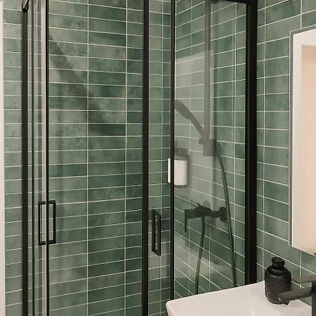 Emerald Escape - Near Cismigiu Park Apartament