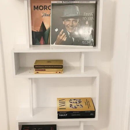 Emerald Escape - Near Cismigiu Park *