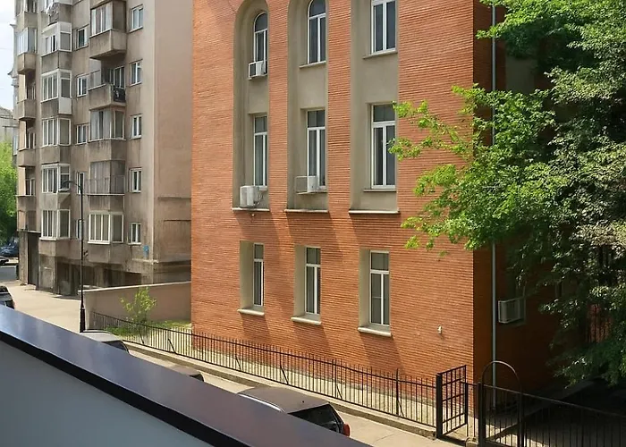 Emerald Escape - Near Cismigiu Park Bukarest