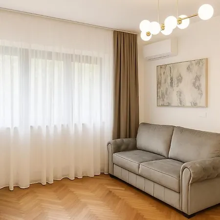 Emerald Escape - Near Cismigiu Park Apartment Bucharest