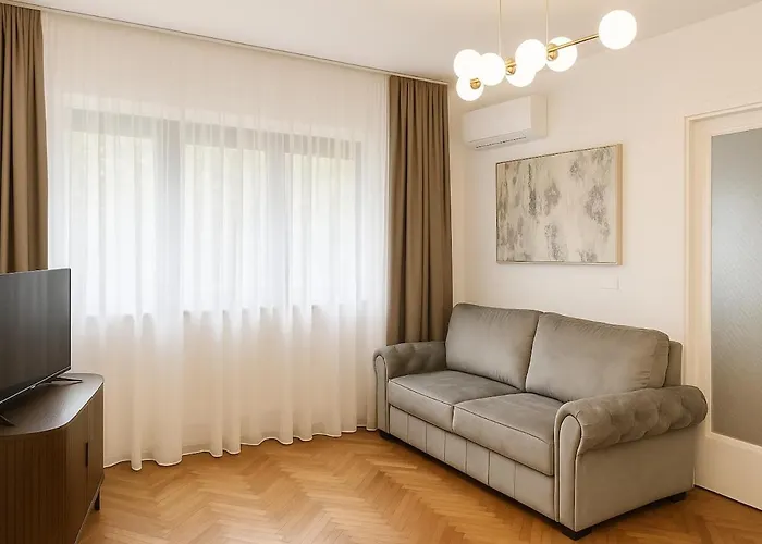 Emerald Escape - Near Cismigiu Park Apartment Bucharest